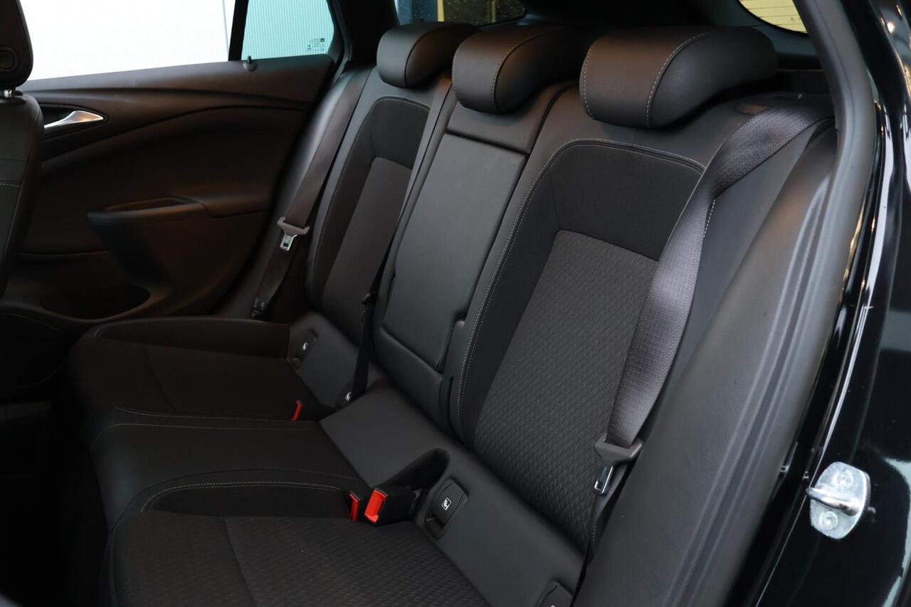 Opel ASTRA Sports Tourer 1.4 Turbo Innovation / Schuifdak / Camera