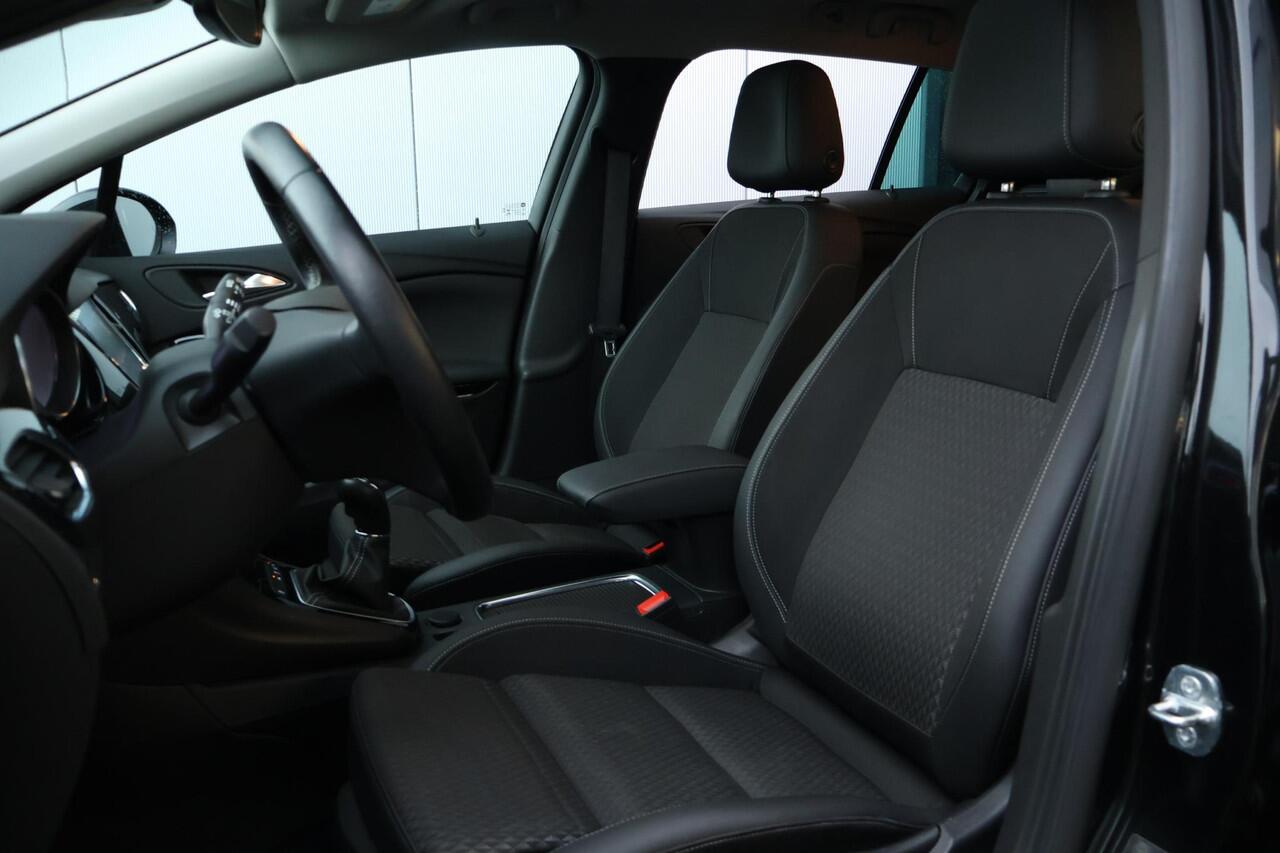 Opel ASTRA Sports Tourer 1.4 Turbo Innovation / Schuifdak / Camera