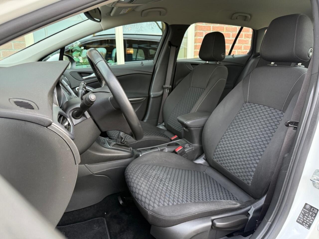 Opel ASTRA Sports Tourer 1.0 T. Business 105PK NAVI / AIRCO / CRUISE / PDC / ISOFIX