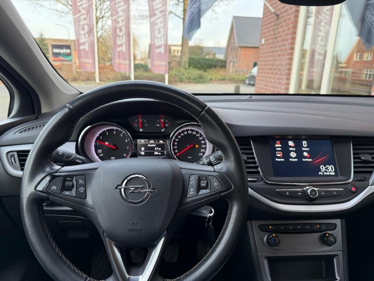 Opel ASTRA Sports Tourer 1.0 T. Business 105PK NAVI / AIRCO / CRUISE / PDC / ISOFIX