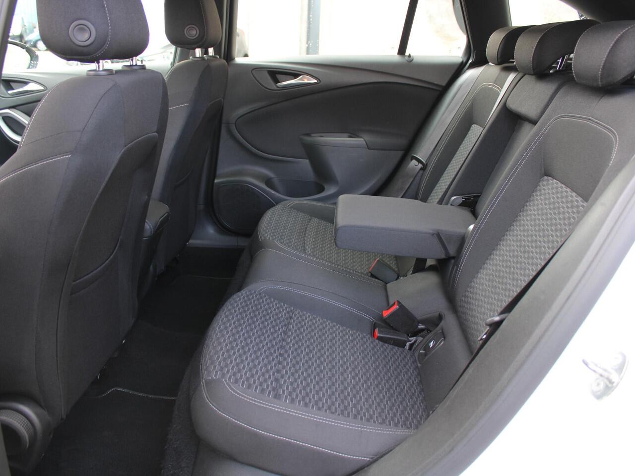 Opel ASTRA Sports Tourer 1.0 Turbo Online Edition | NAVIGATIE | TREKHAAK |