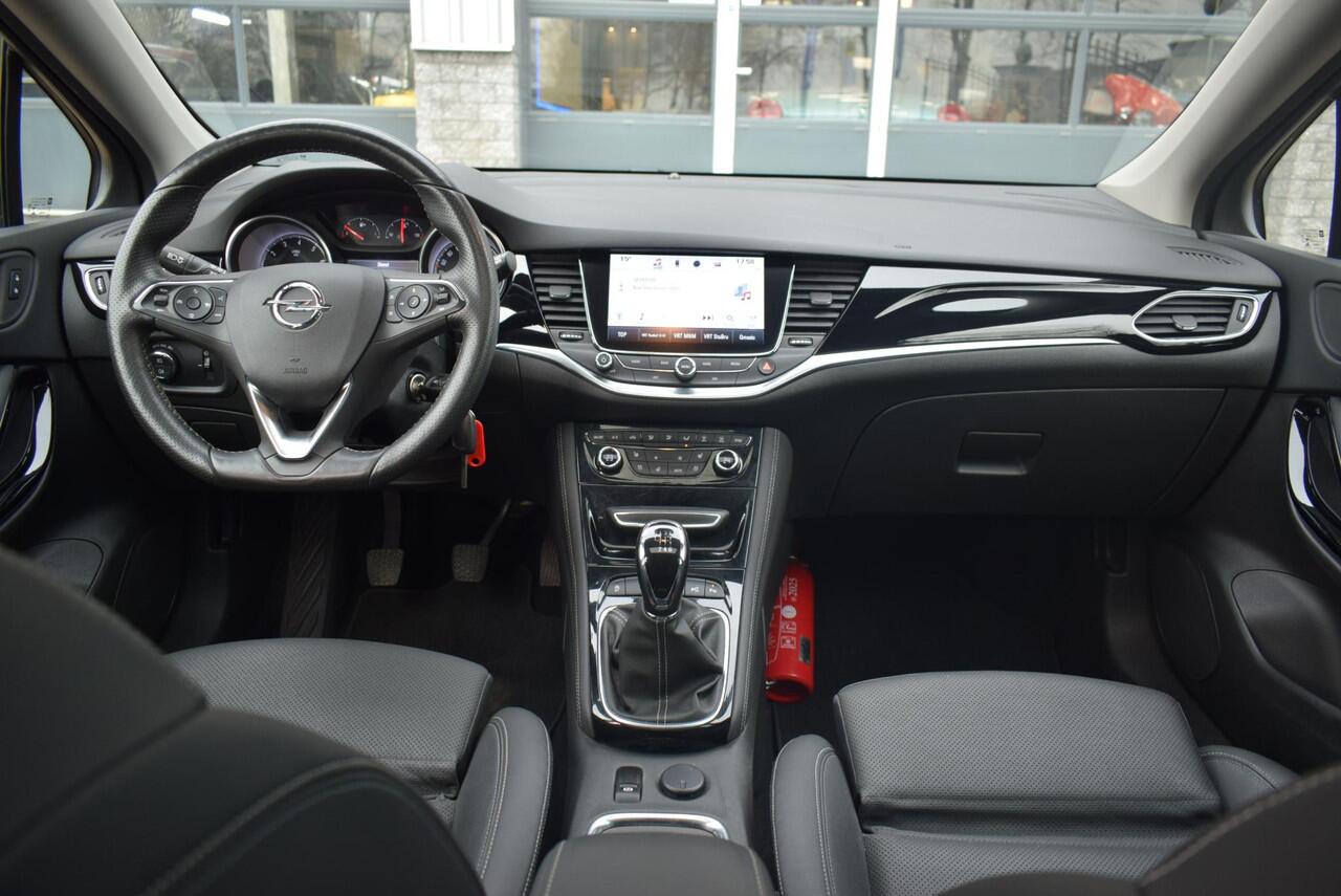 Opel ASTRA 1.4 Turbo Black Edition Navi Airco Leder Schuifdak 150 Pk Km 74.500!!