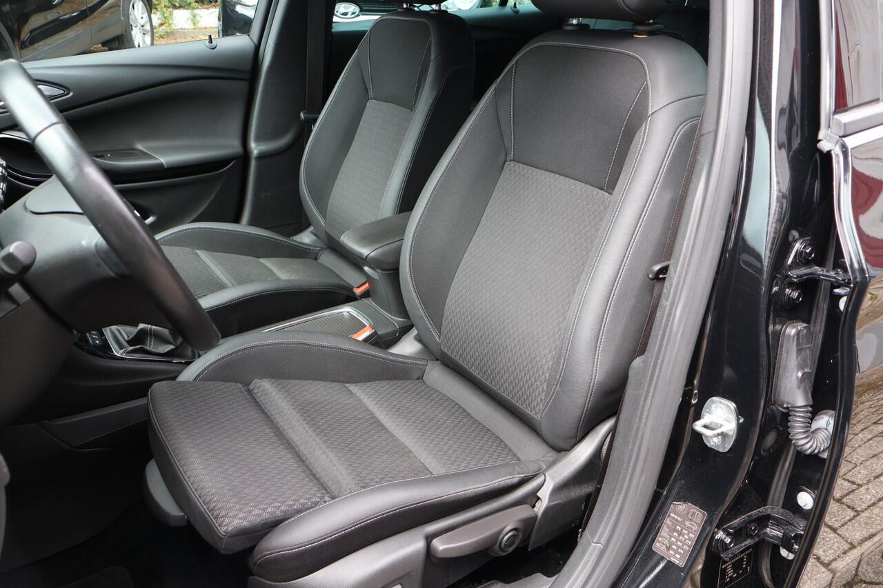 Opel ASTRA Sports Tourer 1.6 Turbo Innovation 200 PK .