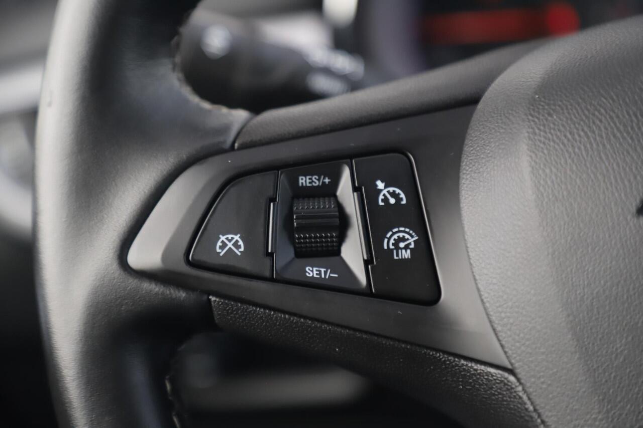 Opel ASTRA Sports Tourer 1.2 Business Edition 131PK 17 inch LMV Navigatie Carplay Android Airco Cruise Control Parkeersensor