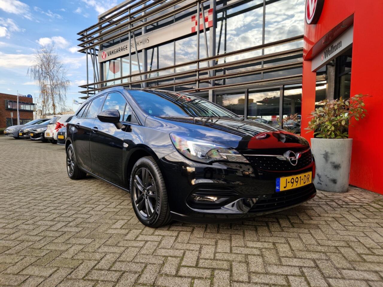 Opel ASTRA 131Pk Edition 2020+ | Trekhaak | Full Black | Camera