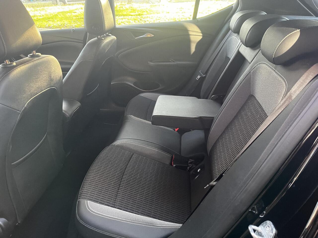 Opel ASTRA Elegance+ 1.4 Turbo 145pk AUTOMAAT | LED-MATRIX | AGR-STOELEN | NAVI | APPLE CARPLAY / ANDROID AUTO | KEYLESS | ISOFIX |