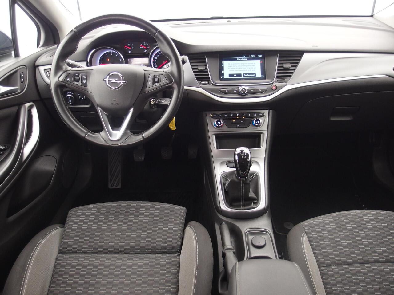 Opel ASTRA Sports Tourer 1.2 110PK Business Edition NAVI / CLIMA / PDC / COMFORTSTOEL / CARPLAY / NL-AUTO