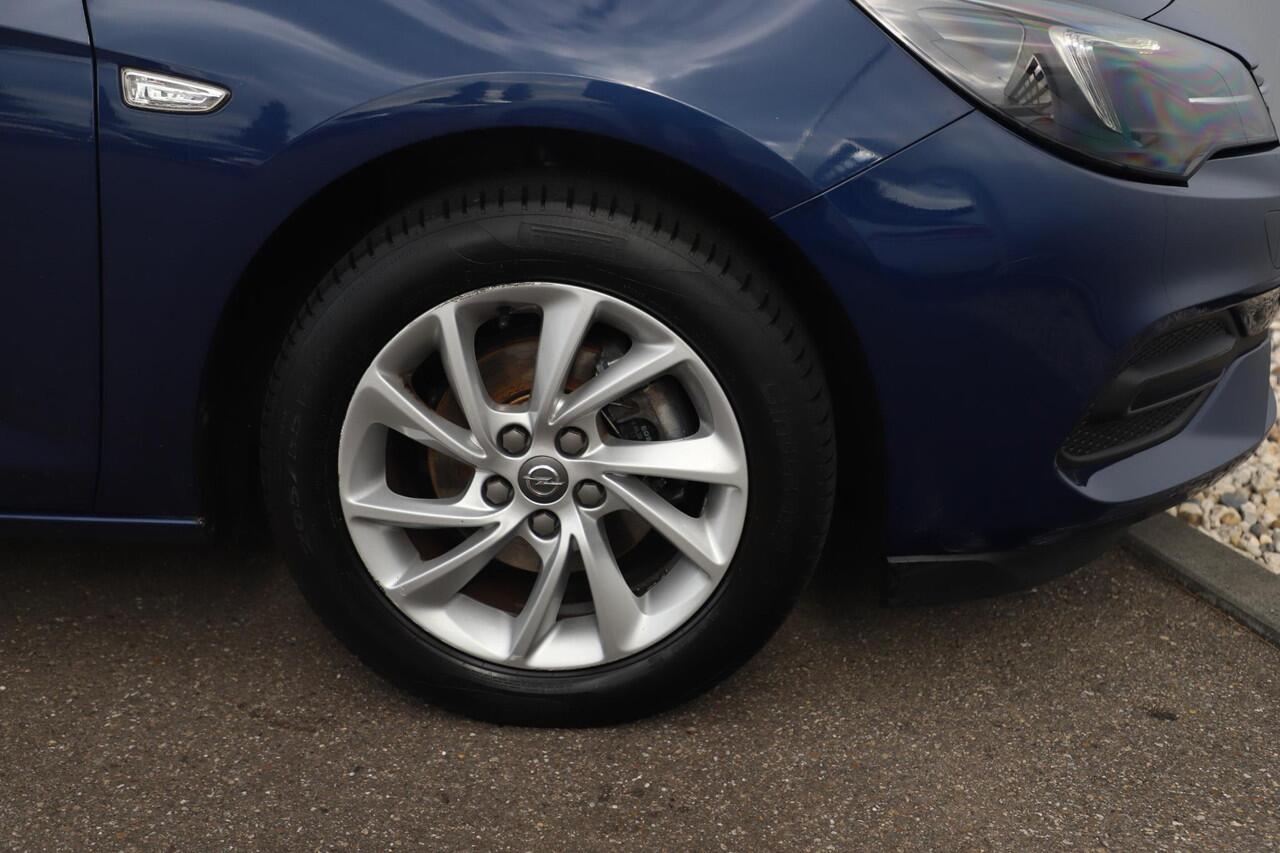 Opel ASTRA Sports Tourer 1.2 Edition 131PK Navigatie Carplay Android 16 inch LMV Airco Cruise Control Getint Glas