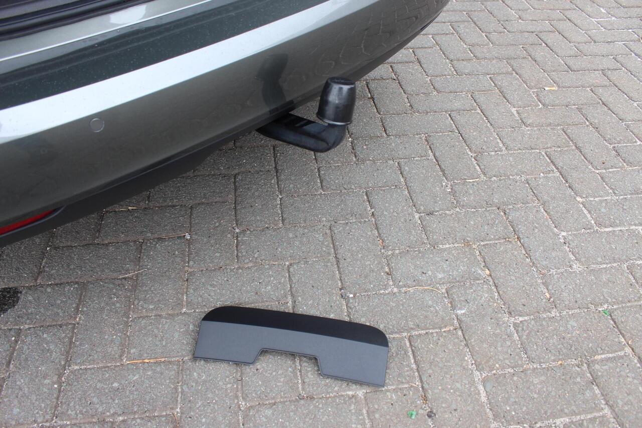 Opel ASTRA Sports Tourer 1.2 Business Executive , 146PK, afn trekhaak, camera, dab audio, navi. agr comfort stoel.