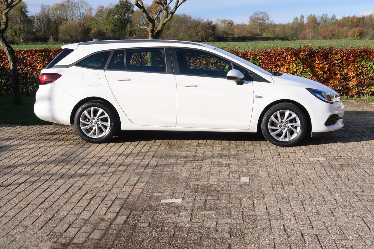 Opel ASTRA Sports Tourer 1.2 Edition NAVI CRUISE 6 VERSNELLINGEN