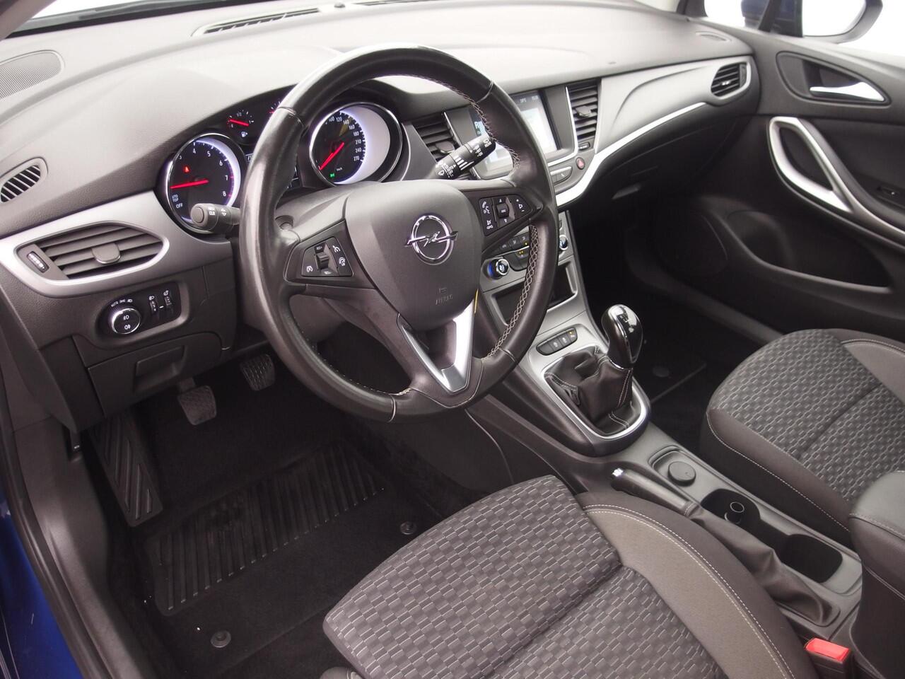 Opel ASTRA Sports Tourer 1.2 110PK Business Edition NAVI / CLIMA / PDC / COMFORTSTOEL / CARPLAY / NL-AUTO