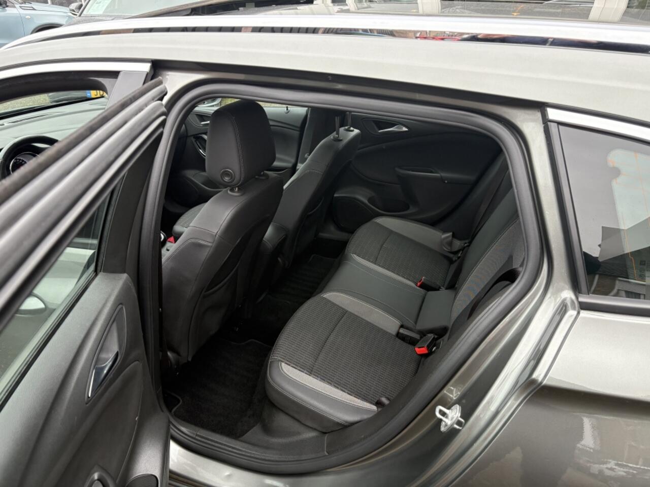 Opel ASTRA Sports Tourer 1.2 110pk Bns Elegance