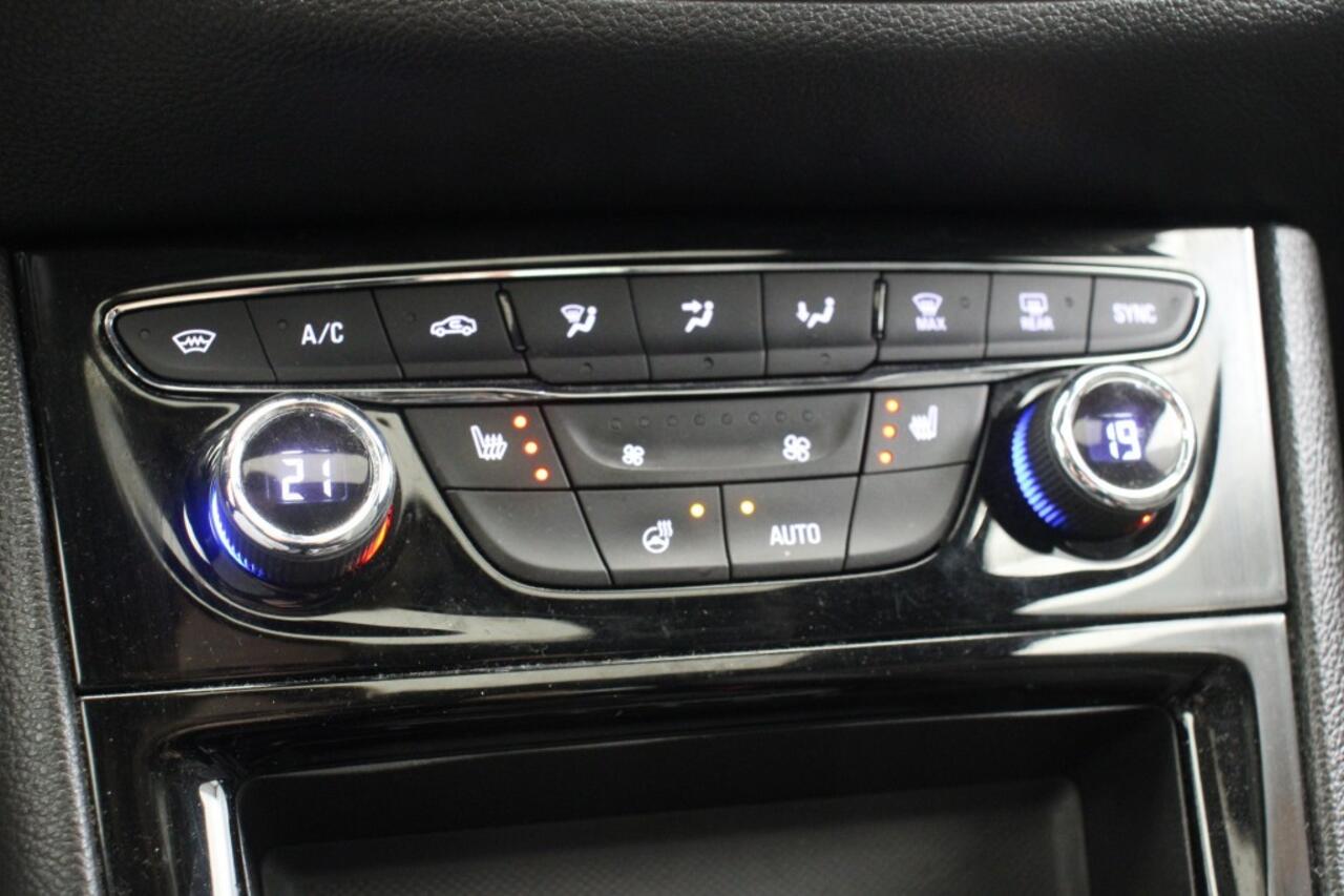 Opel ASTRA Sports Tourer 1.2 Elegance - Dakraam, Carplay, Navi, Camera, Cruise, Clima, Stoelverw.