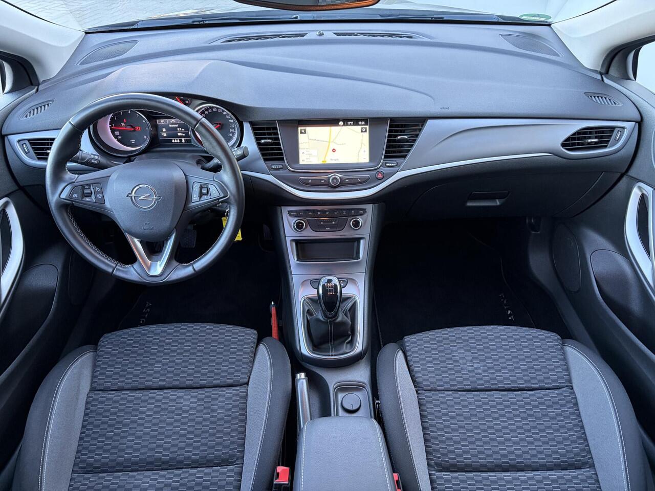 Opel ASTRA Sports Tourer 1.2 Business Executive / Achteruitrijcamera / Navigatie / Apple Carplay & Android Auto / All season banden / DAB
