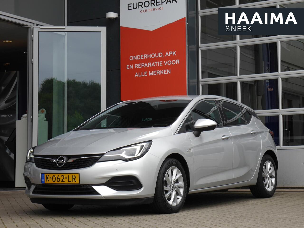 Opel ASTRA 1.2 Elegance | Stoel en stuurverwarming | Navigatie | Parkeersensoren voor en achter | Trekhaak | Led | Achteruitrijcamera | Lichtmetalen velgen | Keyless entry en start