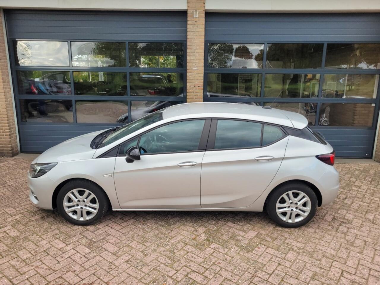 Opel ASTRA 1.2 Turbo 131pk Business Edition carplay, sport stoel, trekhaak, led