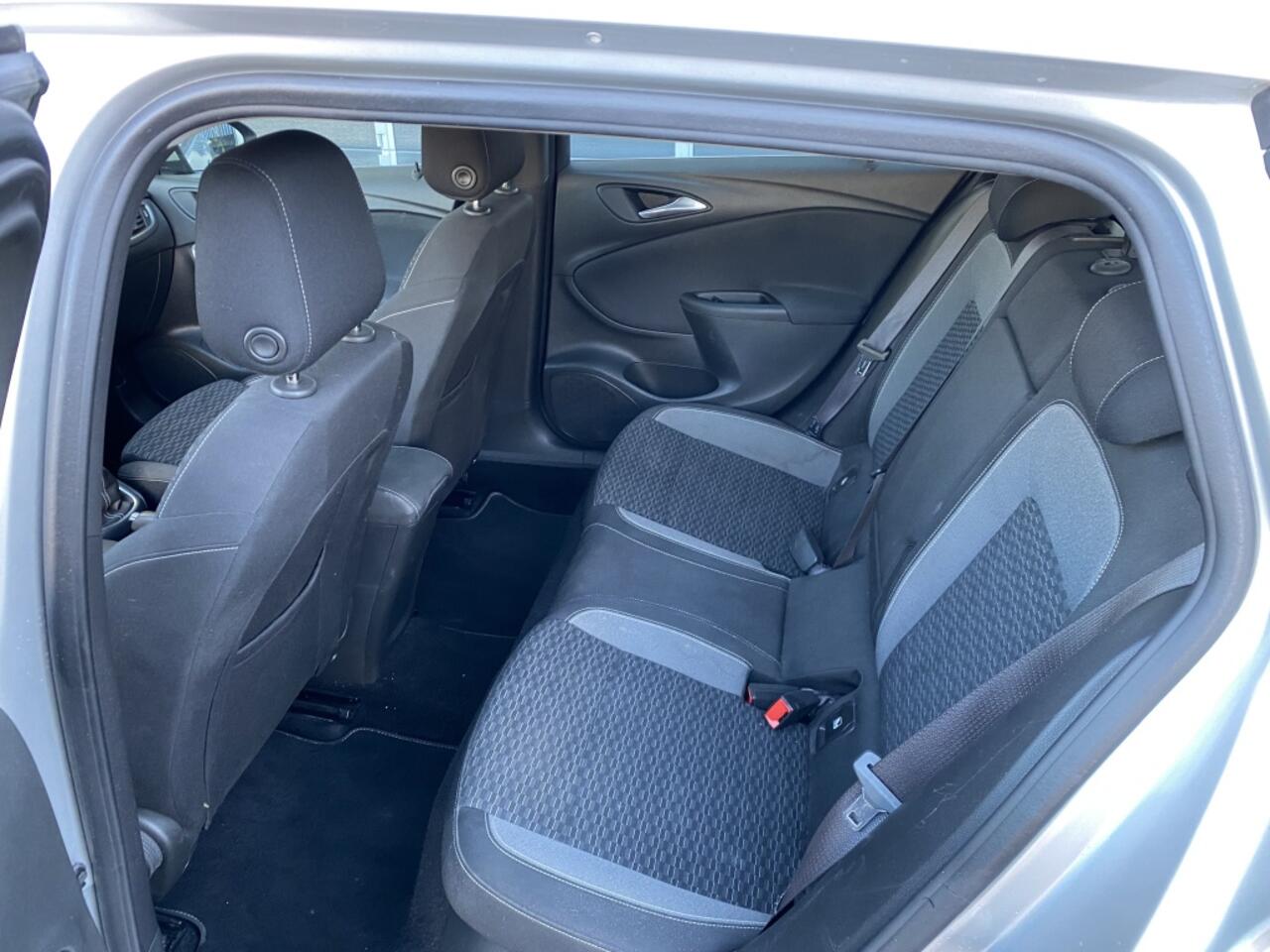 Opel ASTRA 1.2 Edition