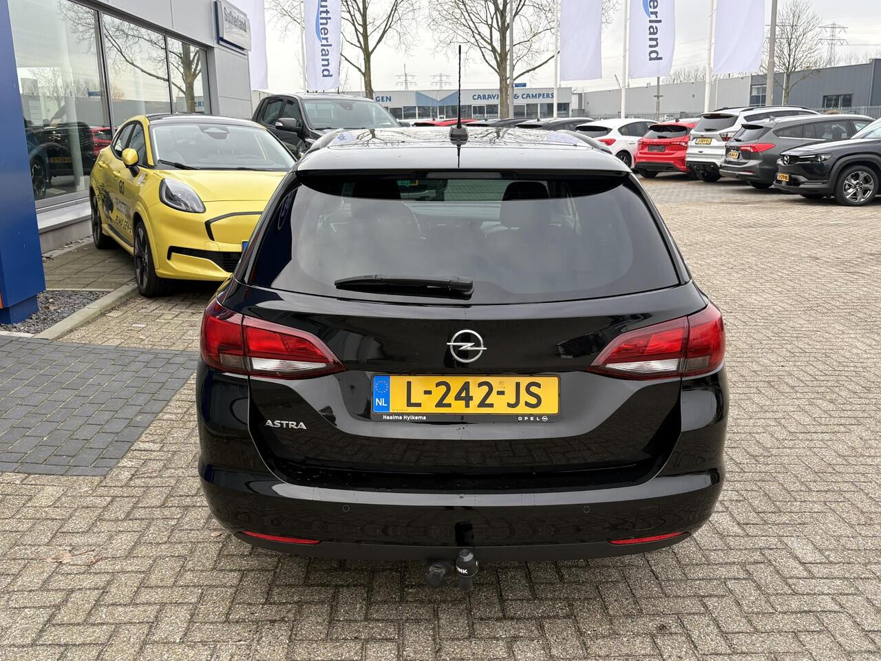 Opel ASTRA Sports Tourer 1.2 Turbo 110 PK Edition | Navigatie | LED koplampen | Climate Control | Cruise Control | AGR Stoel