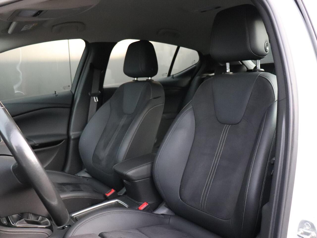 Opel ASTRA 1.2 Business Elegance | CAMERA | NAVI | BLUETOOTH | LMV |