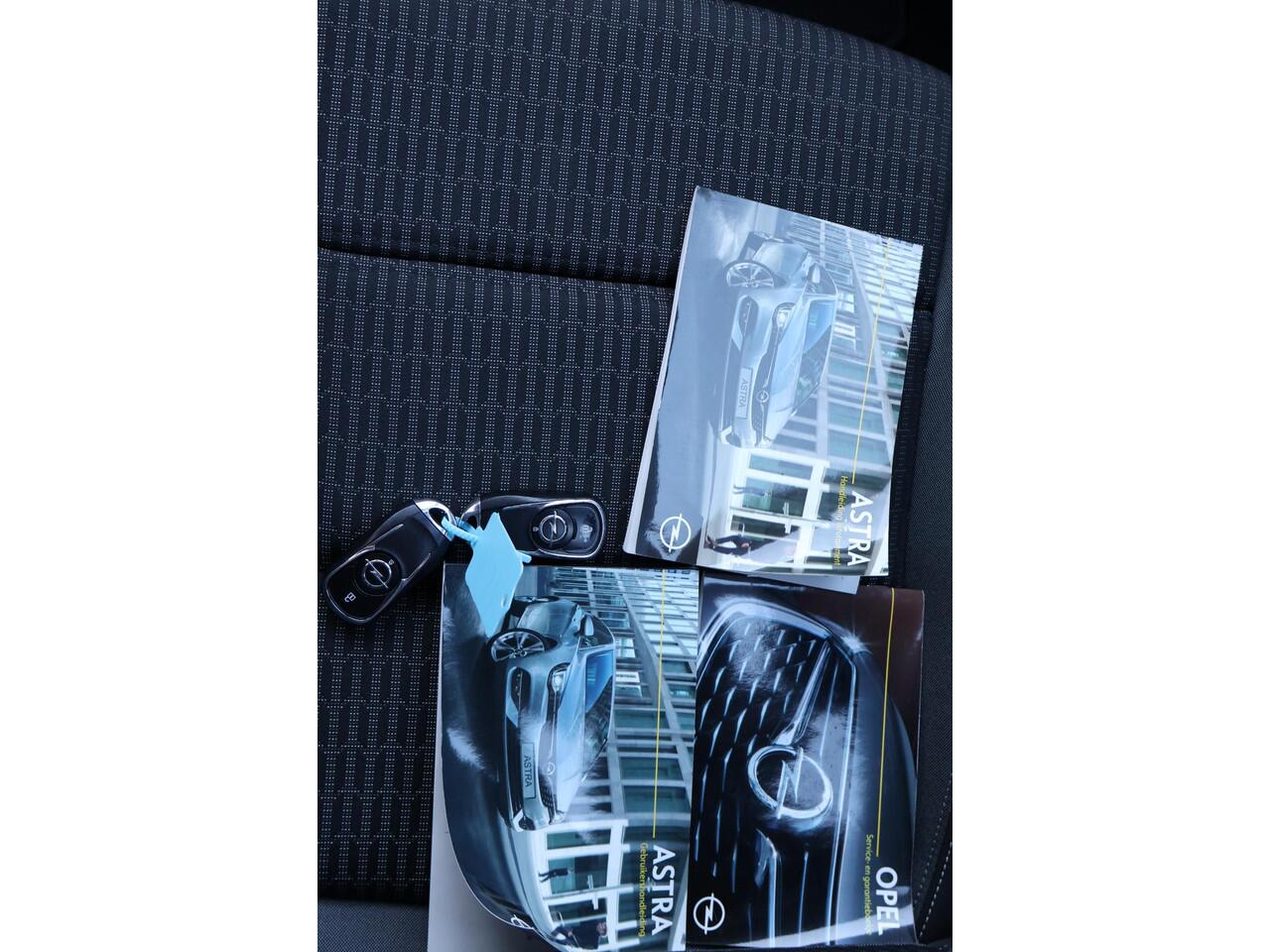 Opel ASTRA Sports Tourer 1.2 Elegance 1e Eigenaar | Volledig Onderh | BTW | NAP | Camera | Navi | Cruise | Keyless | Full LED | LMV | PDC