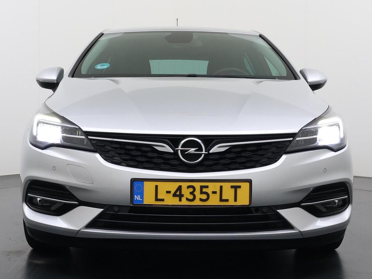 Opel ASTRA 1.4 Launch Elegance VAN ¤ 18.900 ,- VOOR ¤ 15.877,- UW LENTEVOORDEEL ¤ 3.023,-! | AUTOMAAT | AGR STOELEN | CAMERA | STOEL- & STUURWIELVERWARMING | NAVIGATIE | GOED ONDERHOUDEN | AFNEEMBARE TREKHAAK | INCL. 12 MND BOVAG GARANTIE