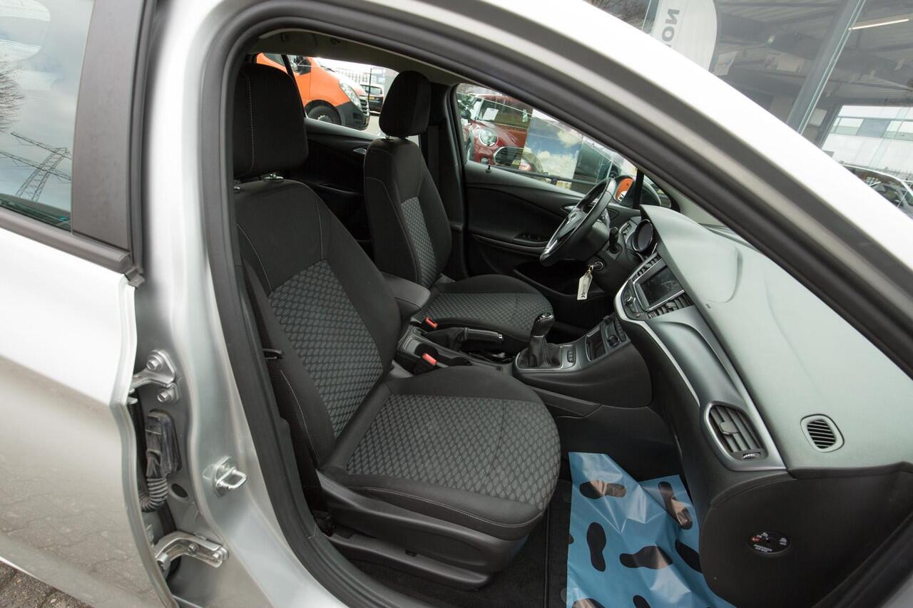 Opel ASTRA Sports Tourer 1.2 Edition 1 jaar garantie