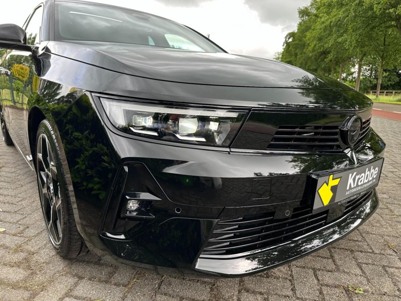 Opel ASTRA 1.2 Ultimate Pano / HUD / Keyless