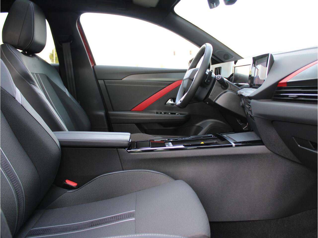 Opel ASTRA 1.6 Hybrid First Edition | Navi / Panoramadak / Camera