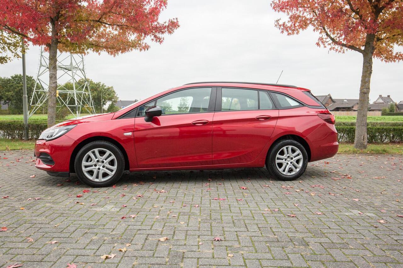 Opel ASTRA Sports Tourer 1.2 Edition