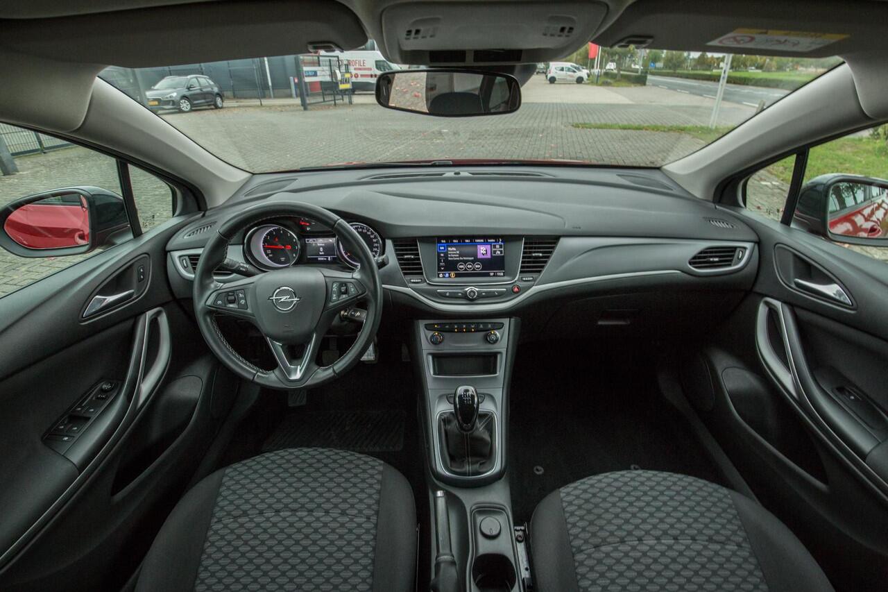 Opel ASTRA Sports Tourer 1.2 Edition