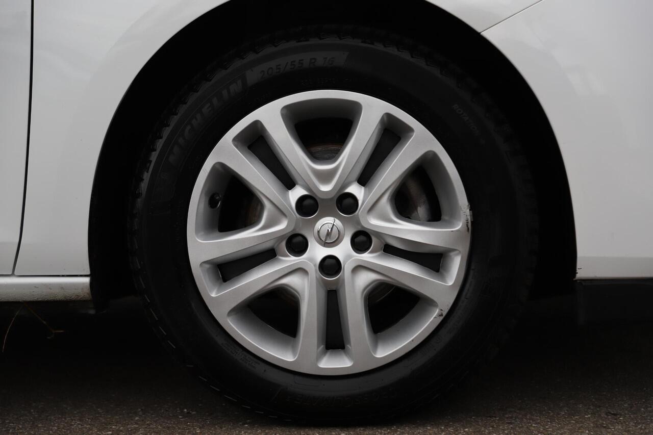 Opel ASTRA Sports Tourer 1.2 Edition 110PK Navigatie Carplay Android Airco Cruise Bluetooth Parkeersensor