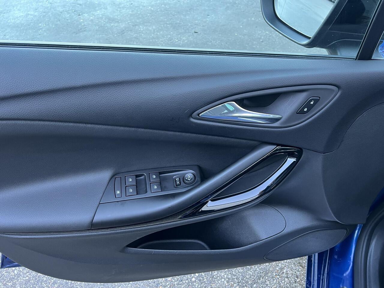 Opel ASTRA Sports Tourer 1.2 Design & Tech