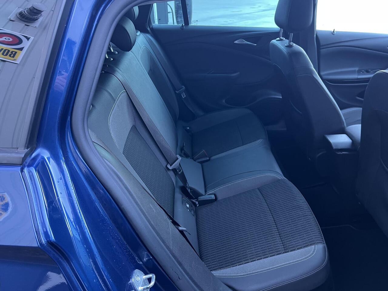 Opel ASTRA Sports Tourer 1.2 Design & Tech