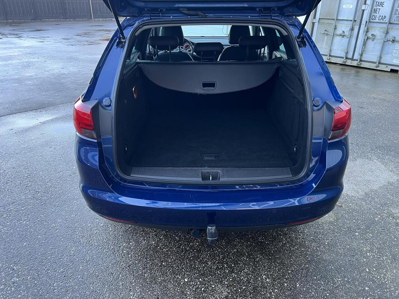 Opel ASTRA Sports Tourer 1.2 Design & Tech