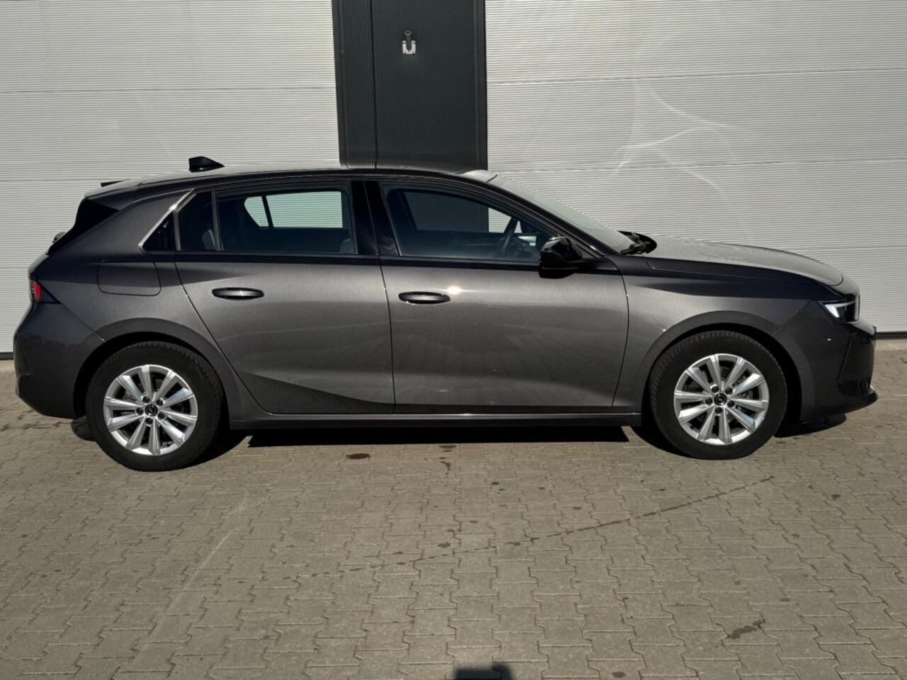 Opel ASTRA 1.2 EDITION / 48002 km / Apple carplay / Cruise / NL-auto / Dealer onderhouden.