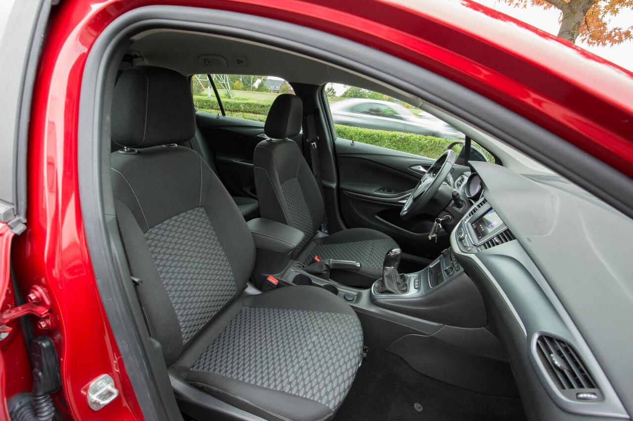 Opel ASTRA Sports Tourer 1.2 Edition