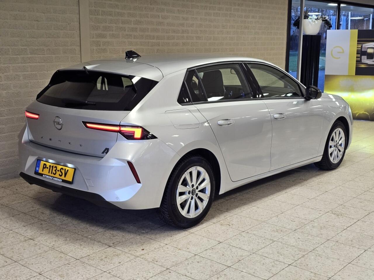 Opel ASTRA 1.2 Turbo (110Pk) Edition Navi Géén Afleverkosten