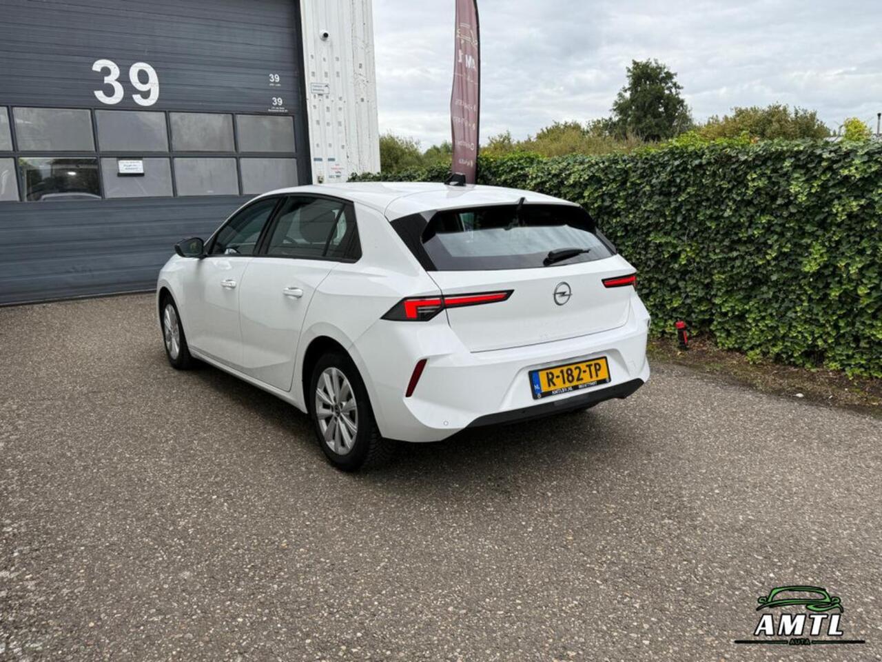 Opel ASTRA - 1.2 Edition