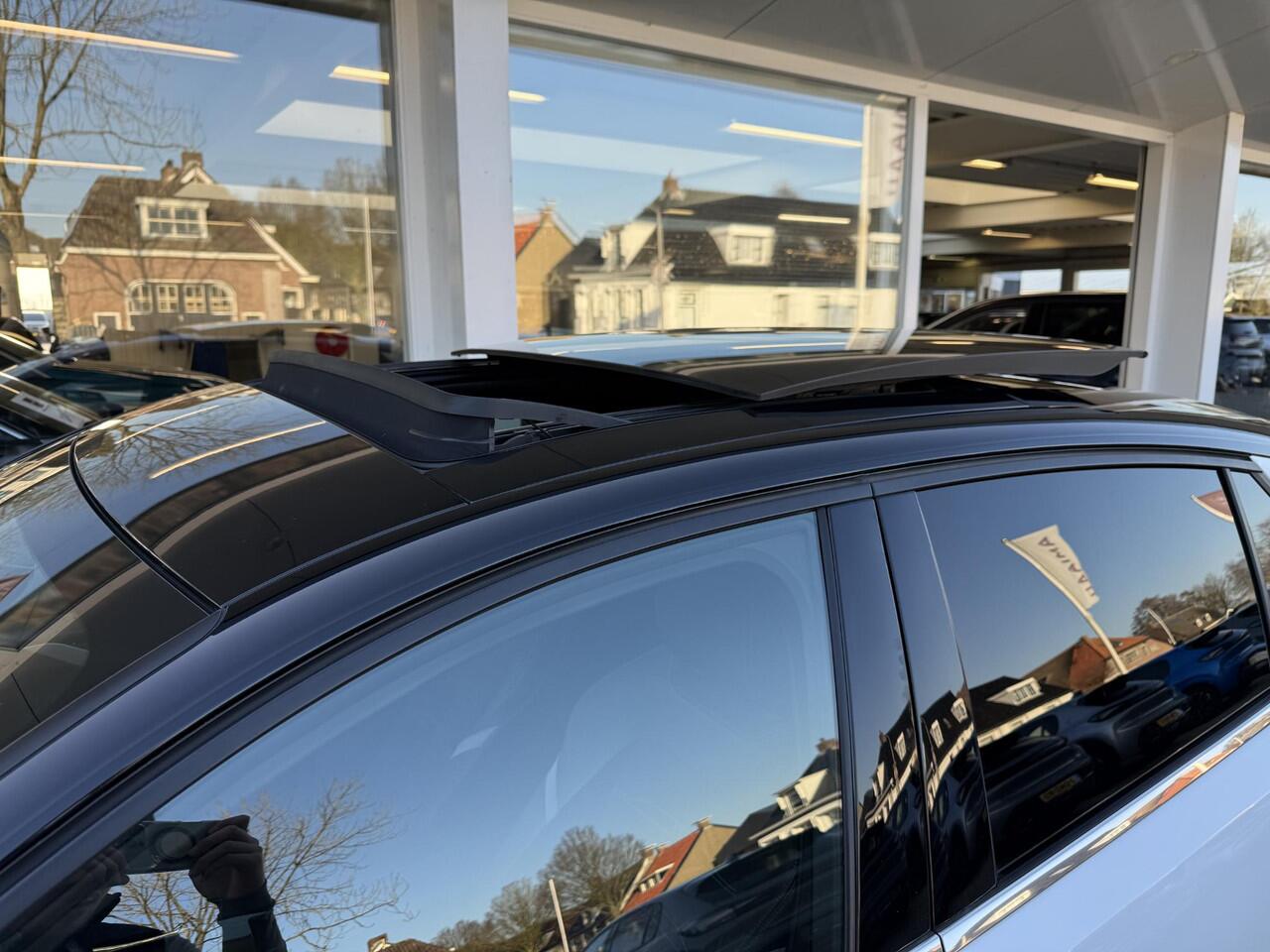 Opel ASTRA 1.6 Turbo Plug In Hybrid Ultimate | AGR-Stoelen | Panorama Dak | Stoel & Stuur Verwarming | Head Up Display | Climate & Cruise Control |
