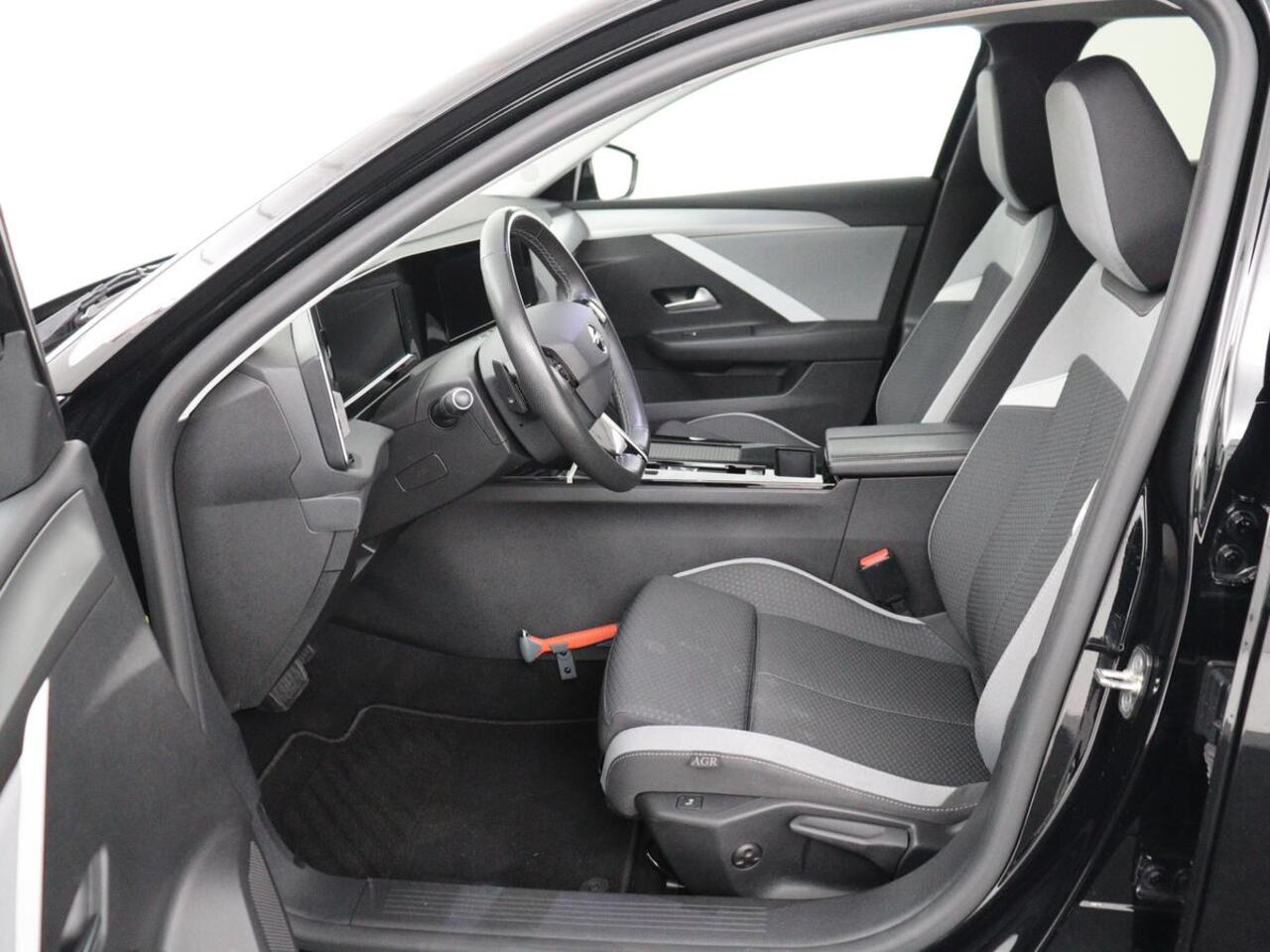 Opel ASTRA 1.6 Hybrid Business Edition | SOH 96% | Adaptive cruise | Navigatie | Camera | Full LED | Stuurverwarming | Carplay | PHEV | Plug In
