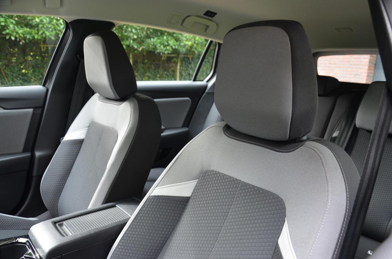 Opel ASTRA Sports Tourer 1.2 Turbo Navi/Pdc/Ecc/Apple Carplay/Android Auto/volledig digitaal instrumentenpaneel/Lmv