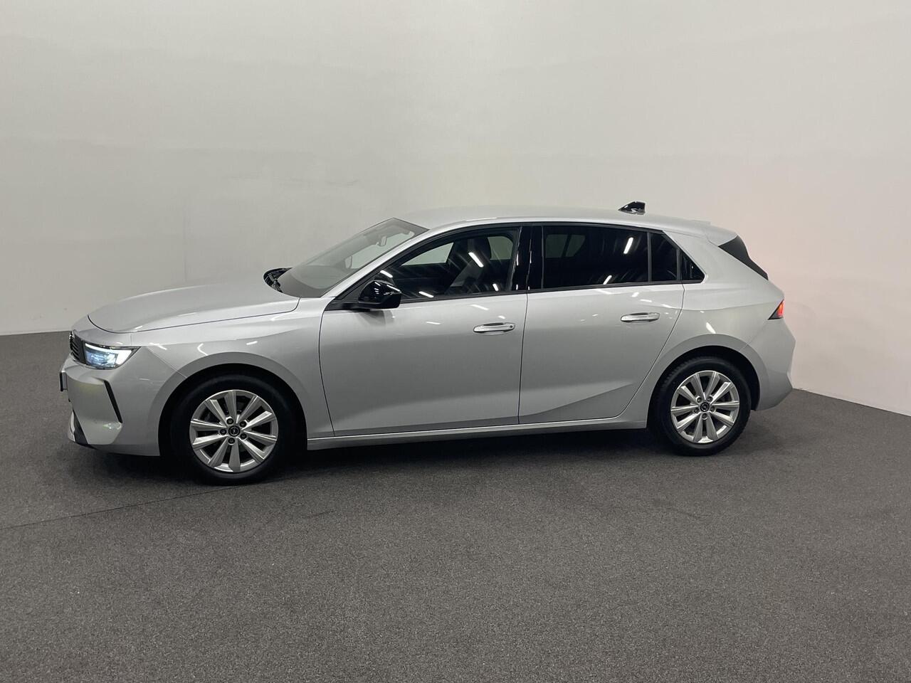 Opel ASTRA 1.2 Turbo 130pk Aut. Business Edition Airco | ECC AGR Comfortstoel + verwarming Navi Full LED Carplay PDC VA+ Camera Privacy Glass Cruise Control