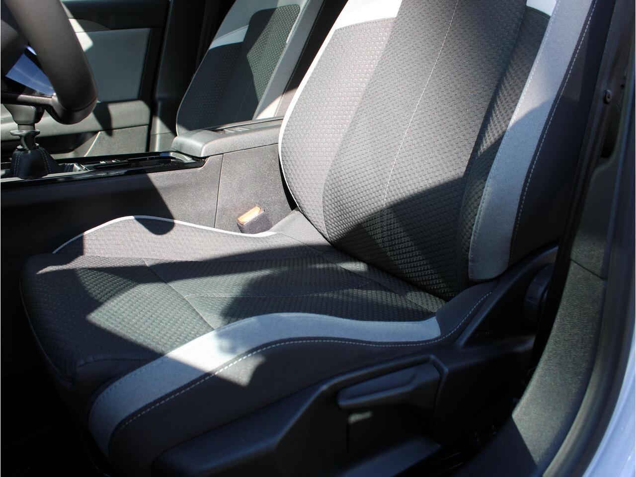 Opel ASTRA 1.2T 110 EDITION Camera / Navi / Apple Carplay