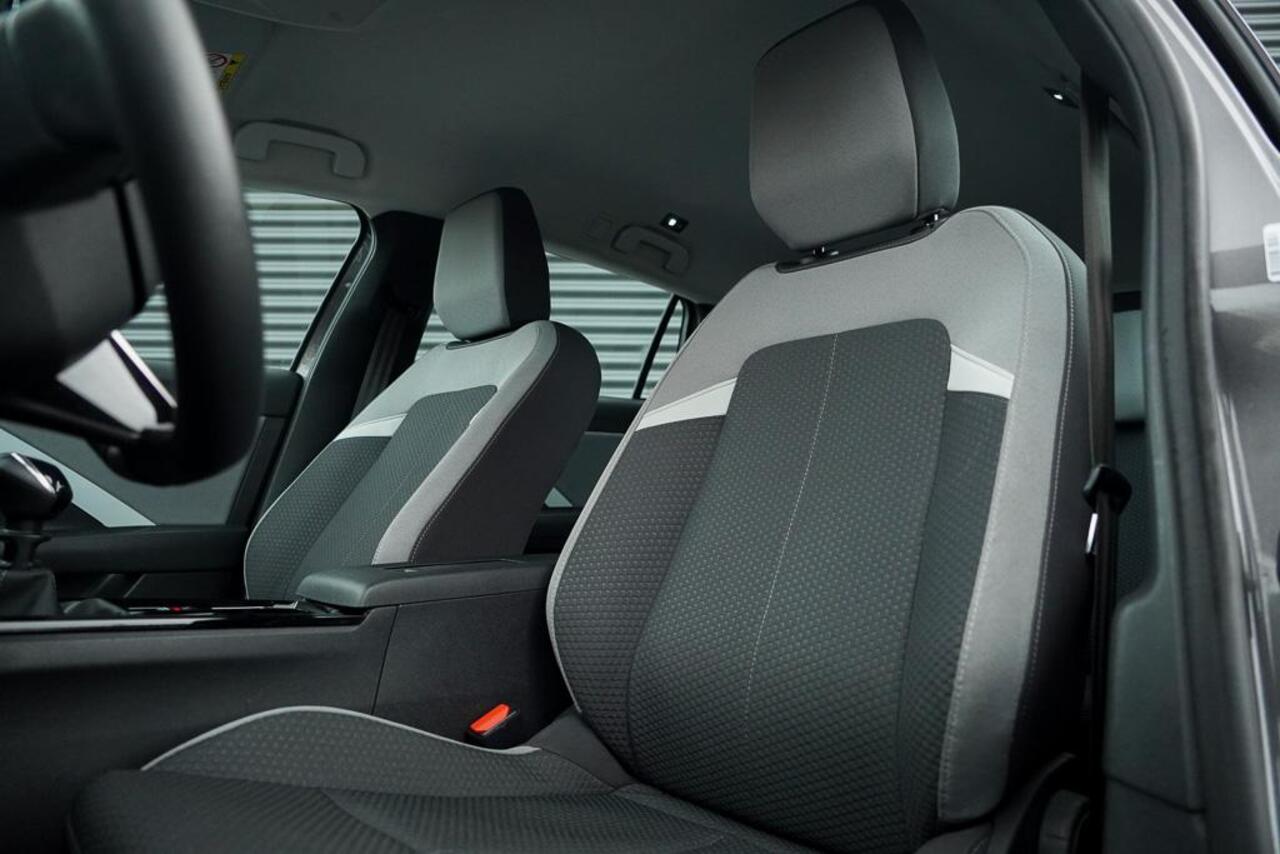 Opel ASTRA Sports Tourer 1.2 Turbo / Led / Carplay / Cruise / Incl BTW / NL Auto