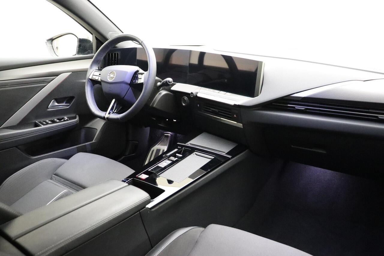 Opel ASTRA 1.2 Level 4 Automaat | Navigatie | Camera | Keyless | Lichtmetalen velgen | Zwart dak | Stoel & Stuurverwarming | Getint glas