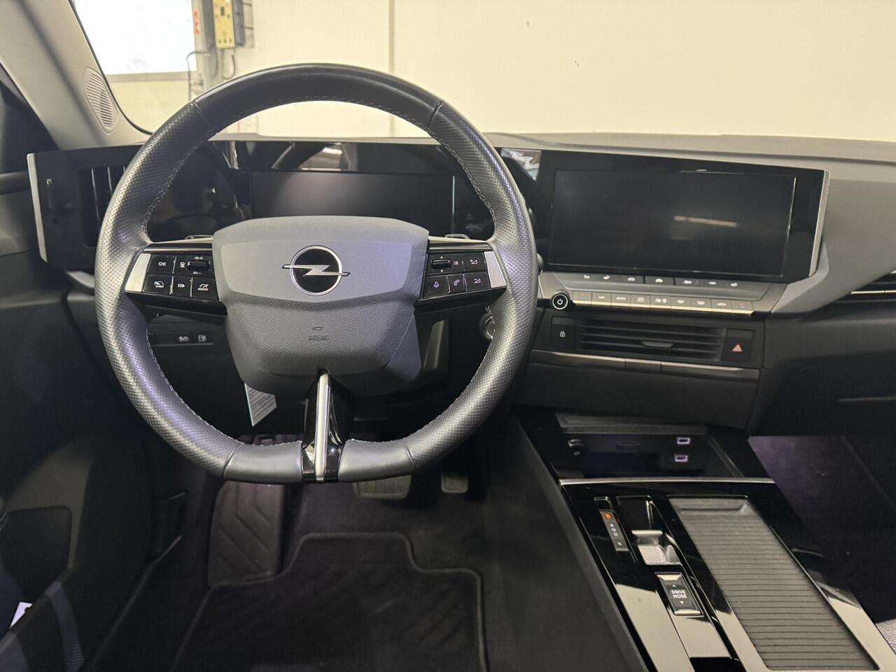 Opel ASTRA 1.6 Hybrid Business Elegance | Navigatie | 360° Camera | Stoel + stuurverwarming |