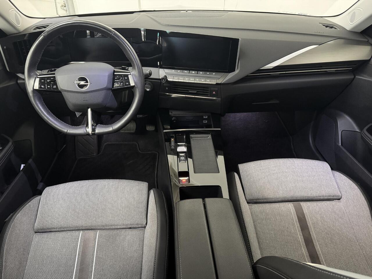 Opel ASTRA 1.6 Hybrid Business Elegance | Navigatie | 360° Camera | Stoel + stuurverwarming |