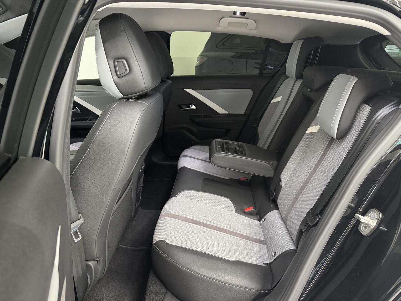 Opel ASTRA 1.6 Hybrid Business Elegance | Navigatie | 360° Camera | Stoel + stuurverwarming |