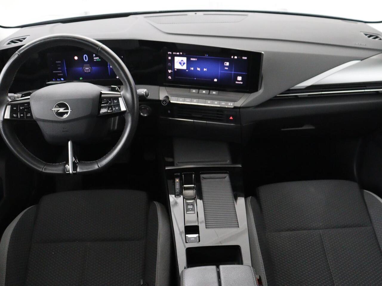 Opel ASTRA 1.6 Turbo Hybrid | Origineel NL | Adaptive cruise | Carplay | Parkeerhulp | Climate control | Digital Cockpit | Bluetooth | Full LED | PHEV | Plug In