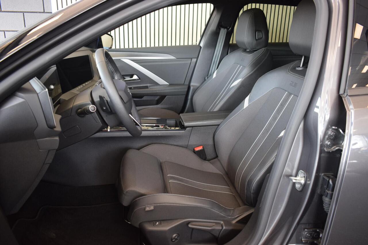 Opel ASTRA Sports Tourer 1.2 Turbo GS Navi Panodak Airco Km 25.000!!